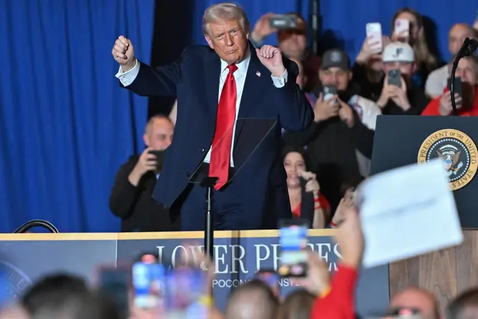 Trump destaca el "excelente" crecimiento del PIB de EE. UU. y lo adjudica a los aranceles impuestos