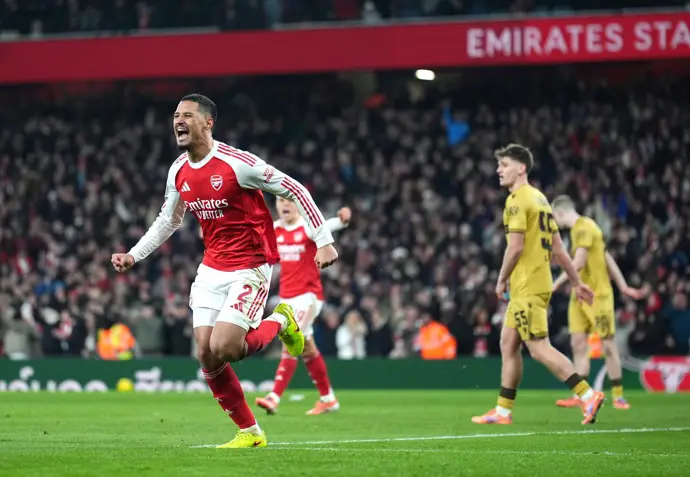 El Arsenal avanza a semifinales de la Carabao Cup tras vencer en penales