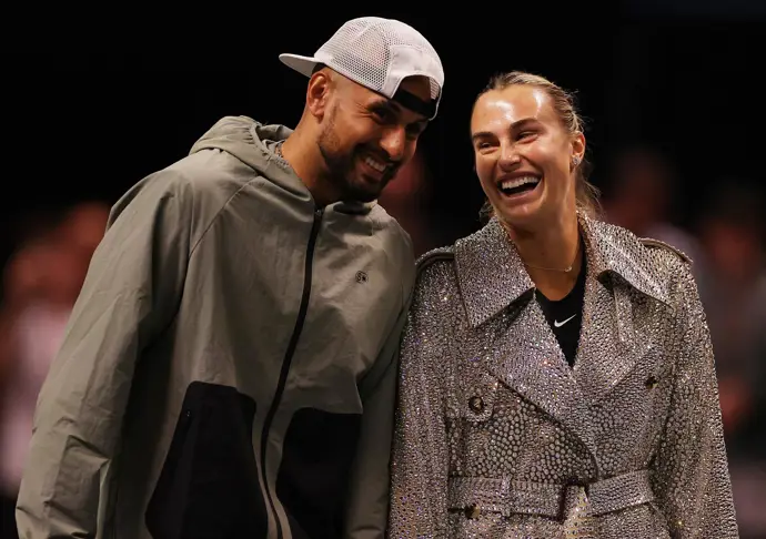 Sabalenka sucumbe ante Kyrgios en la exhibición 'Batalla de sexos' en un emocionante duelo