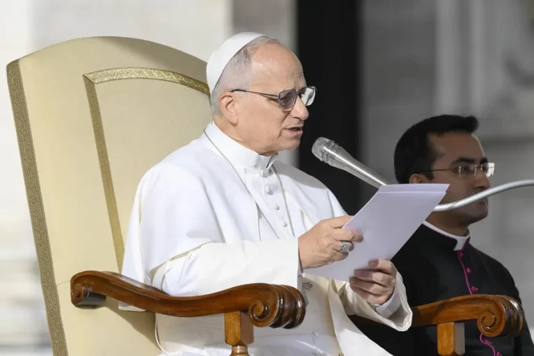 El papa León XIV llevará a cabo su primer consistorio extraordinario con cardenales el 7 y 8 de