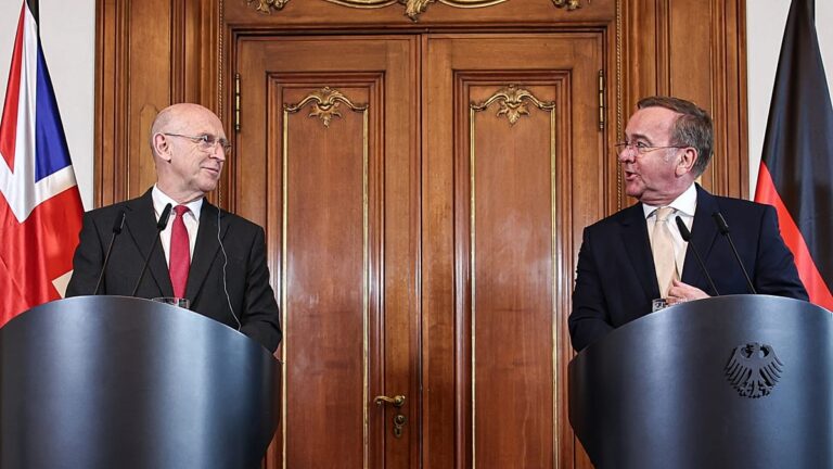 Alemania y Reino Unido renuevan sus fuerzas armadas con una inversión de 60 millones de euros