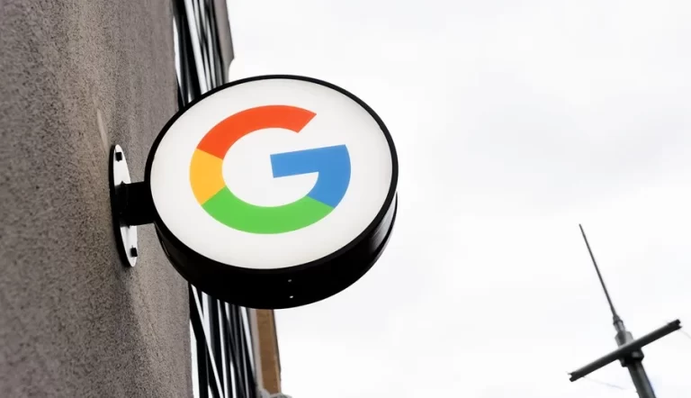 Google presenta en Gmail una herramienta de IA que resume las largas cadenas de correos