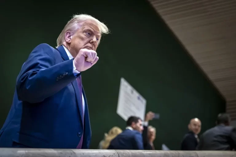 Trump en Davos: Teherán "quiere dialogar y estamos dispuestos a hacerlo