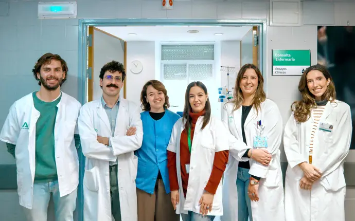 Dos pacientes del Virgen del Rocío de Sevilla destacan como los primeros en probar un fármaco