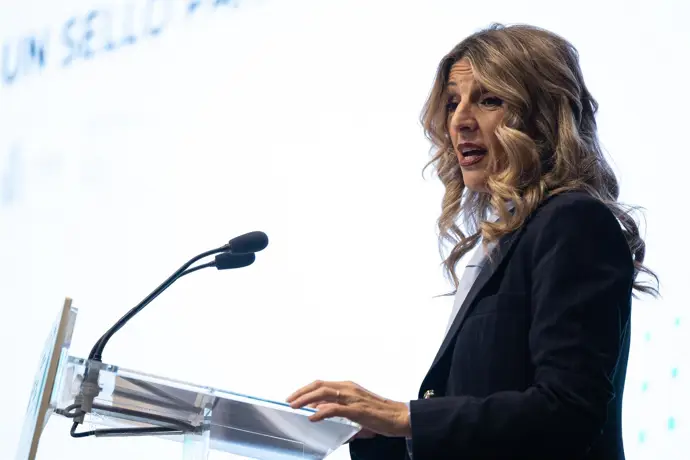 Yolanda Díaz critica a EEUU por violar la carta de la ONU y repudia la intervención en Venezuela