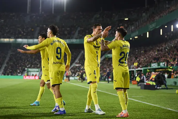 El Villarreal vence al Elche y el Celta agrava la situación del Valencia en la liga