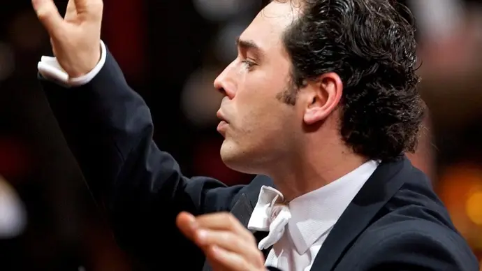 Tugan Sokhiev será el director del Concierto de Año Nuevo 2027 de la Filarmónica de Viena