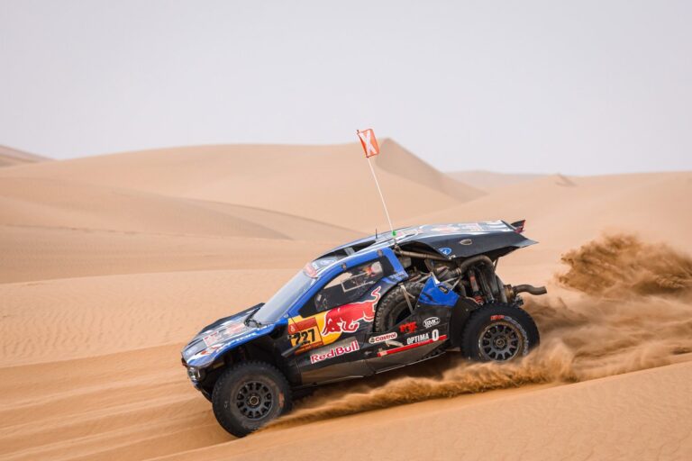 Nani Roma se acerca a Al-Attiyah y sigue confiando en sus posibilidades en el Rally Dakar
