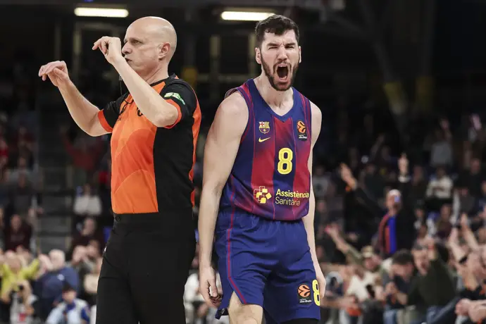 El Barça se alivia tras un intenso triunfo contra el Dubai en un partido complicado