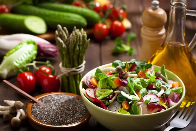 Alimentación equilibrada: cuida de tus riñones sin extremos ni hábitos drásticos