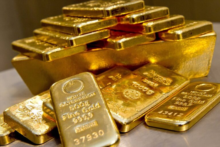 El oro alcanza por primera vez los 5.000 dólares en el mercado global.