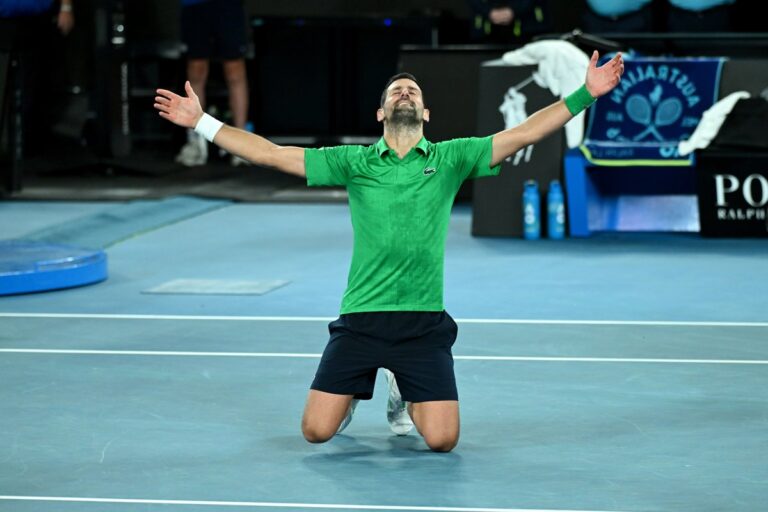 Djokovic derrota a Sinner y se enfrentará a Alcaraz por el título en Australia