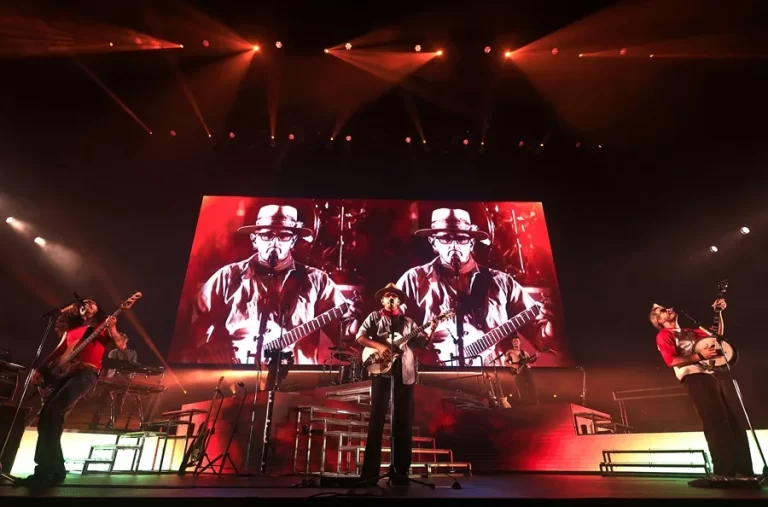 Morat logra el 'sold out' en sus tres fechas en Bogotá y añade tres más en el Movistar Arena