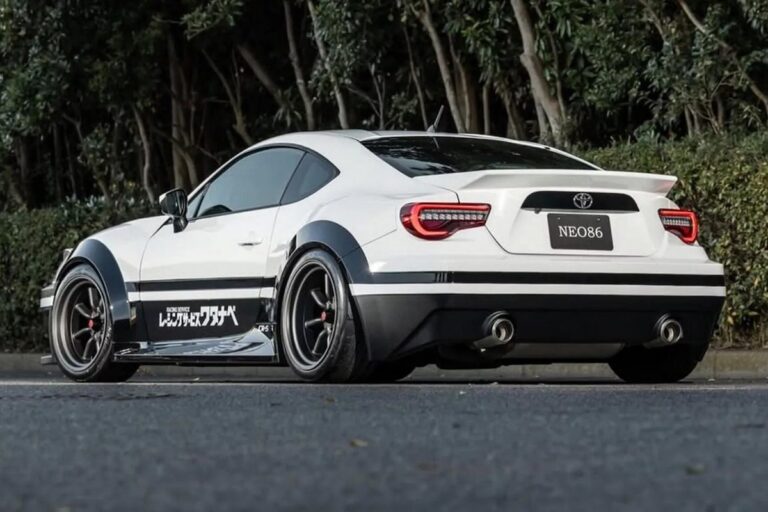 Toyota GT86 y AE86 se unen en un emocionante homenaje a la saga de los deportivos japoneses