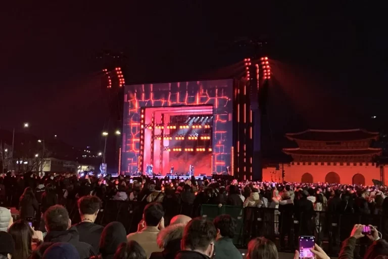 BTS emociona a Seúl en un impresionante concierto que fusiona K-pop y tradiciones coreanas