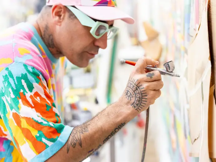 Okuda San Miguel celebra 30 años de arte lleno de color y diversidad: "El ser humano ha dejado de