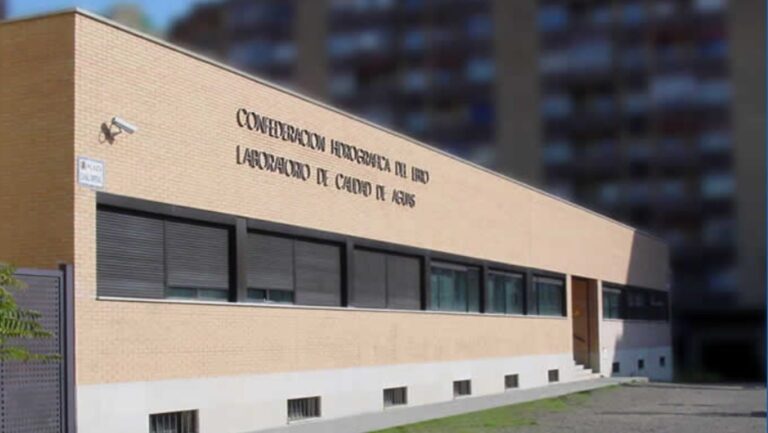 El laboratorio del Ebro celebra 25 años de acreditación en control ambiental