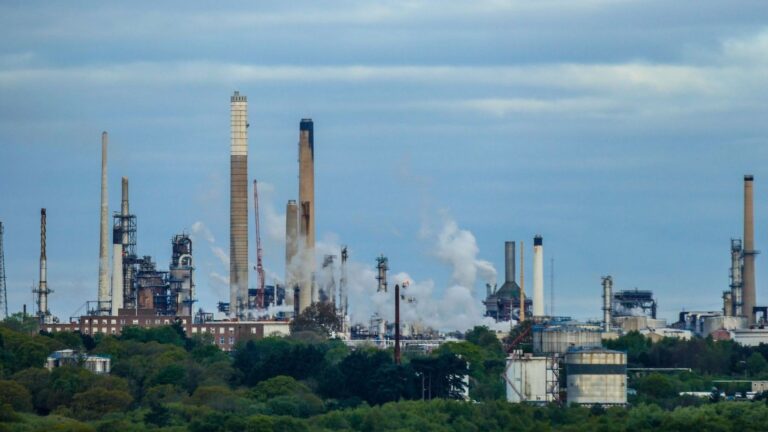 Repsol y las grandes petroleras venden caro por la guerra en Irán y aumentan sus ganancias