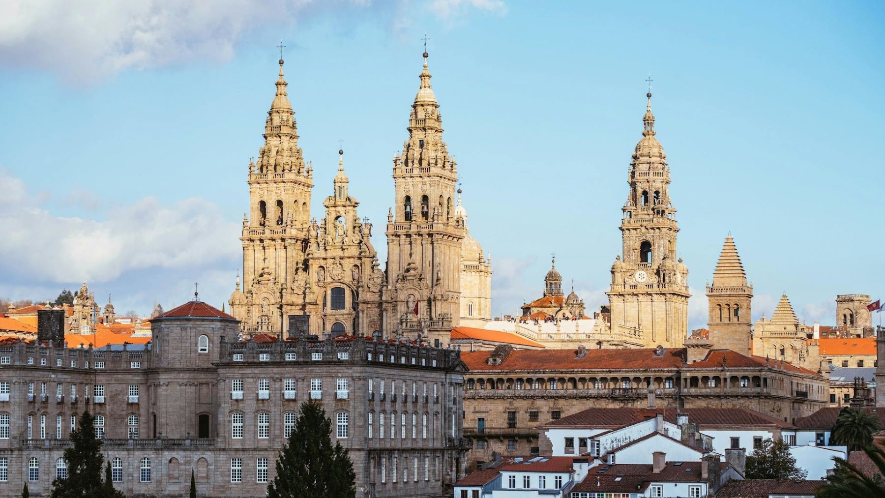 Galicia controla la calidad del aire en monumentos históricos como la Catedral de Santiago