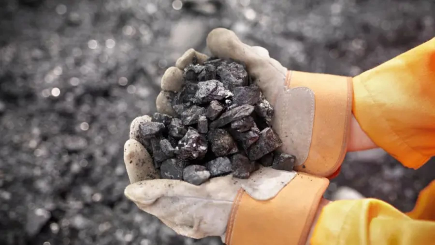 Más de 50 países trabajan en un acuerdo vinculante para abandonar los combustibles fósiles