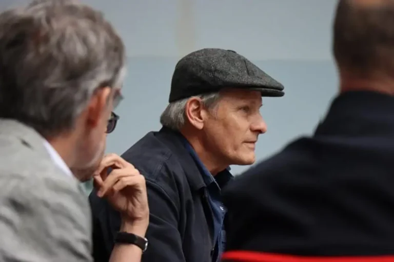 Viggo Mortensen destaca el legado poético de Kevin Power en la Universidad de Sevilla