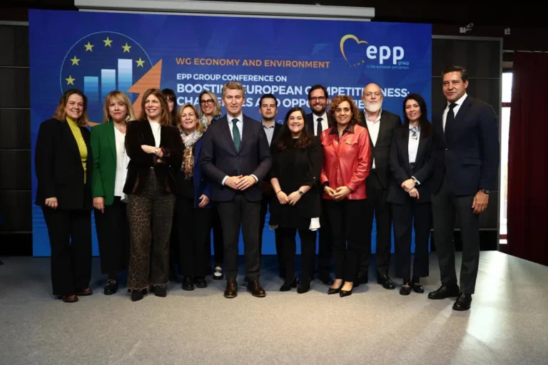 El PP no observa preocupación en Bruselas por acuerdos con Vox en la UE