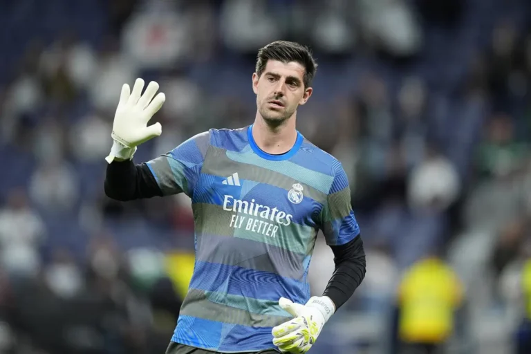 Courtois se une al grupo y se prepara para el Clásico