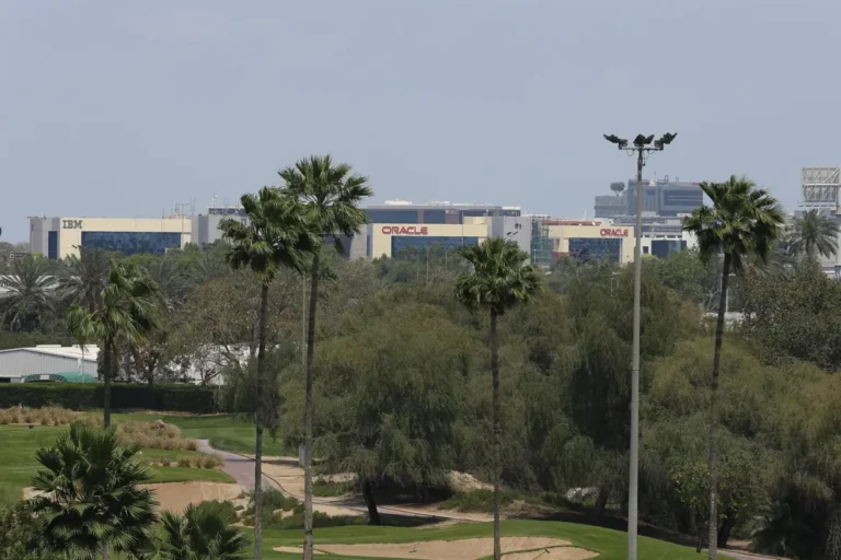 Emiratos crea una comisión para registrar los ataques de Irán