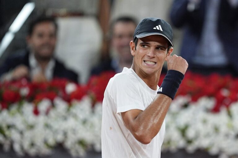 Rafa Jódar avanza a tercera ronda en su debut en Roma