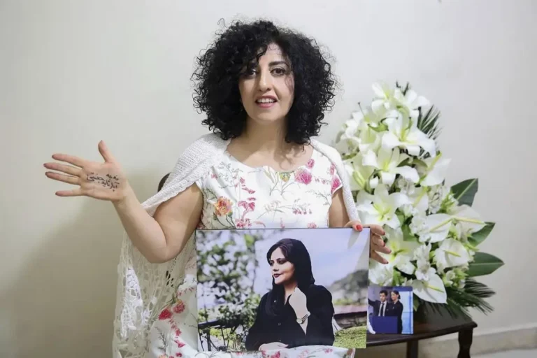 Narges Mohammadi, Premio Nobel de la Paz, permanece en estado crítico tras nueve días en el