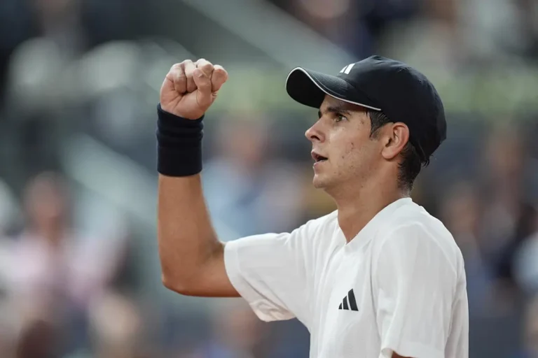 Jódar avanza con firmeza en Roma y asegura su lugar en octavos