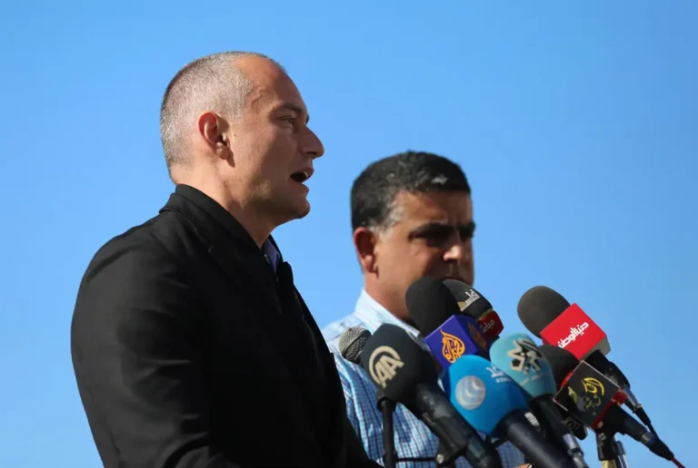 la junta de paz para gaza afirma que el alto el fuego se sostiene, aunque no es "perfecto"