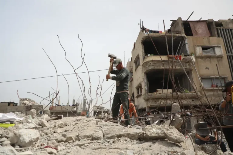 Al menos cuatro palestinos fallecen en un ataque israelí en el norte de Gaza
