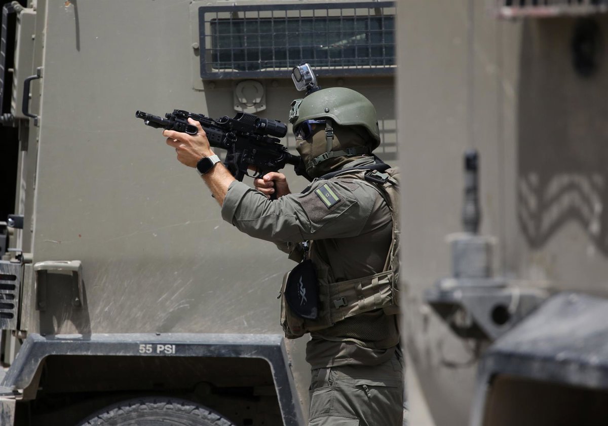 El ejército israelí mata a un joven palestino acusado de lanzar piedras en Cisjordania