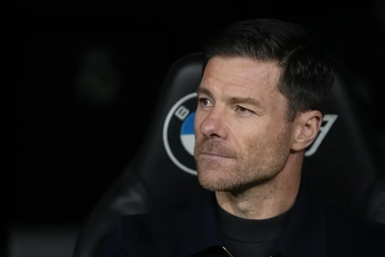 Xabi Alonso tomará las riendas del Chelsea por cuatro años