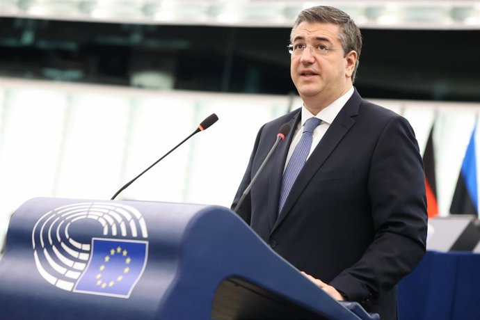 Archivo - El comisario de Transporte Sostenible y Turismo, Apostolos Tzitzikostas.