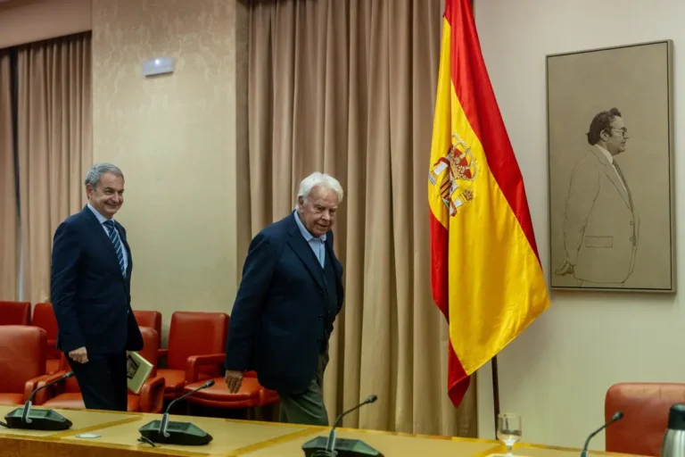 Felipe González defiende la inocencia de Zapatero ante las acusaciones de Bolaños