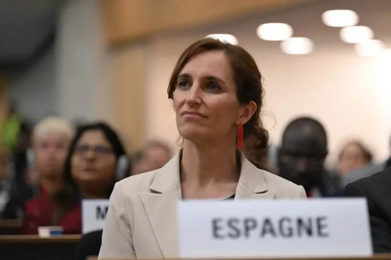 Mónica García urge a la OMS a realizar un último esfuerzo por completar el anexo de patógenos