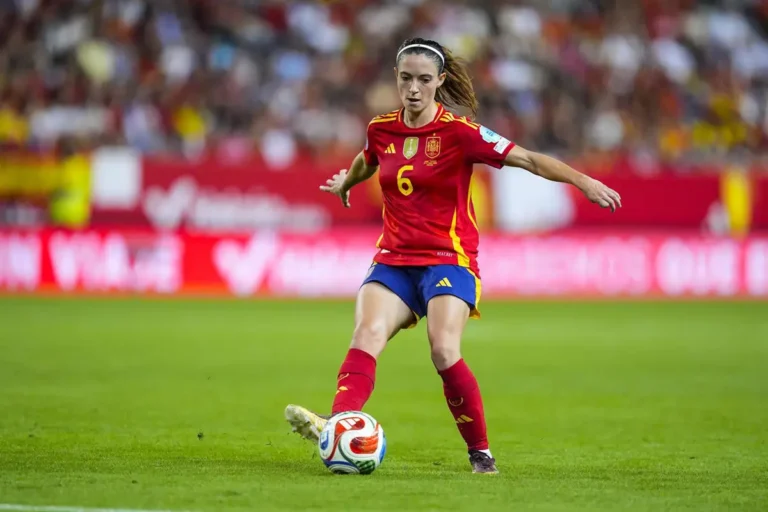 Sonia Bermúdez presenta la alineación para los partidos contra Inglaterra e Islandia