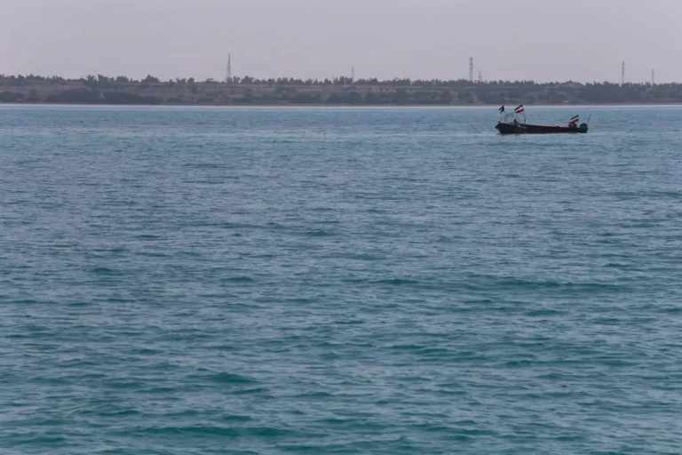 EEUU bloquea el tránsito de 115 barcos en el estrecho de Ormuz desde el inicio del cierre