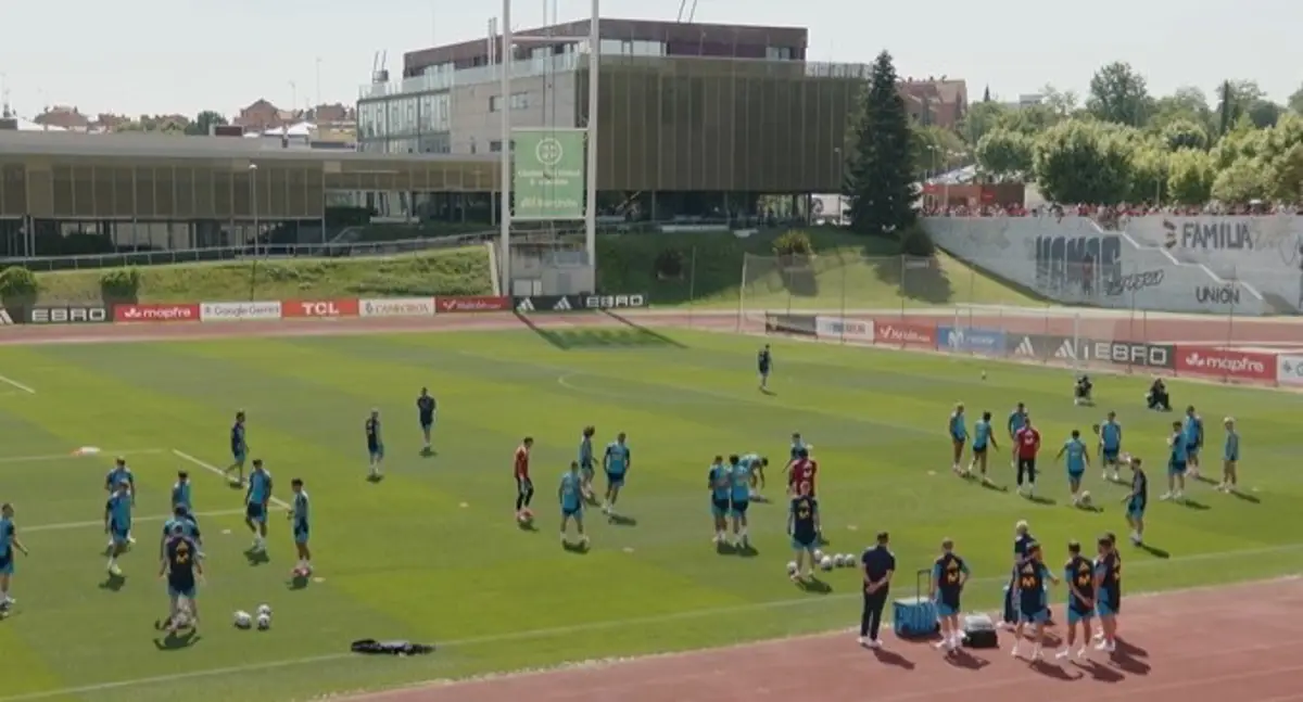 España vive un gran ambiente en su primer entrenamiento de cara al Mundial