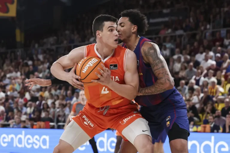 Valencia Basket domina en el Palau y el Barça pierde la condición de cabeza de serie