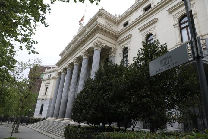 Archivo - Edificio de la Bolsa de Madrid.