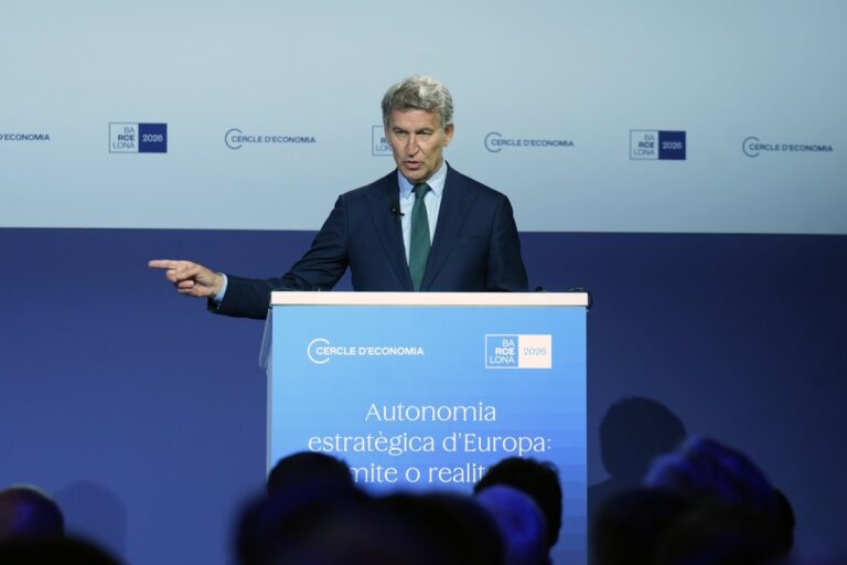 Feijóo descarta reunión con Puigdemont: "Preferimos centrarnos en temas relevantes"