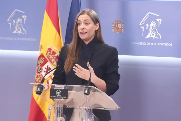 El PP señala al PSOE por pagar 45.000 euros a Leire Díez tras no saber quién era