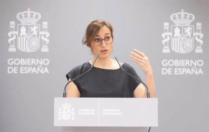 La ministra de Sanidad, Mónica García, durante la presentación del Plan Nacional de actuaciones preventivas de los efectos de los excesos de temperaturas sobre la salud, a 3 de junio de 2026, en Madrid (España).