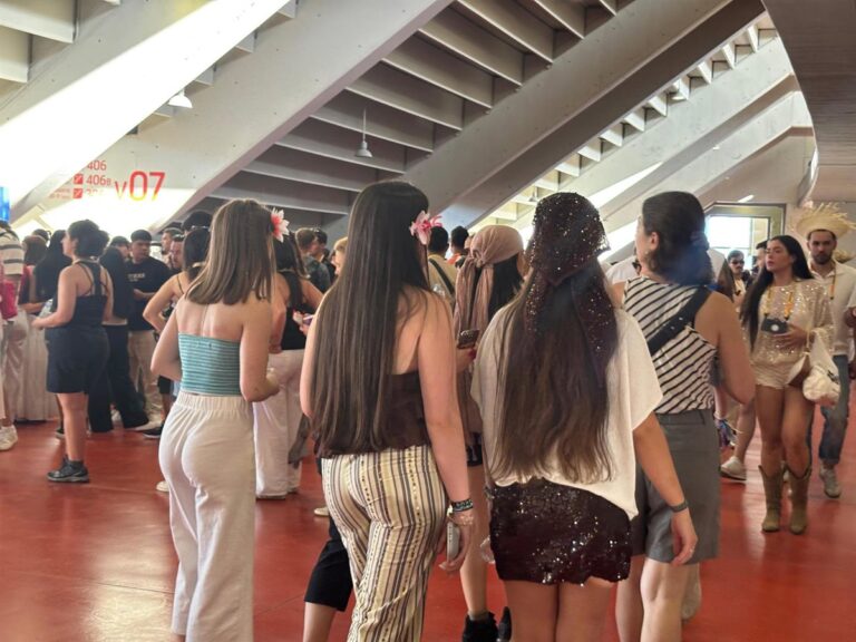 Daniela, este sábado con Bad Bunny y el domingo en la misa, hay tiempo para las dos actividades