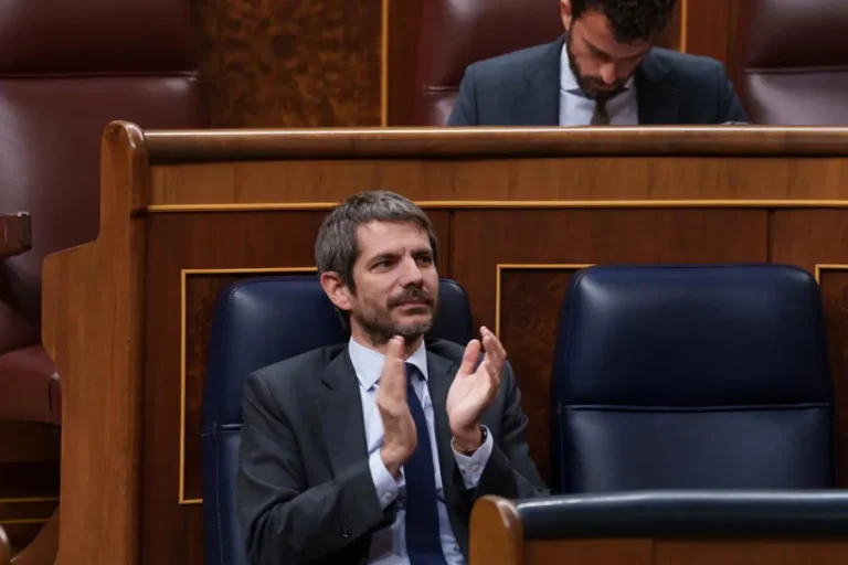 PP critica al Gobierno por manipular la cultura y Urtasun exige retirar la enmienda a la ley del