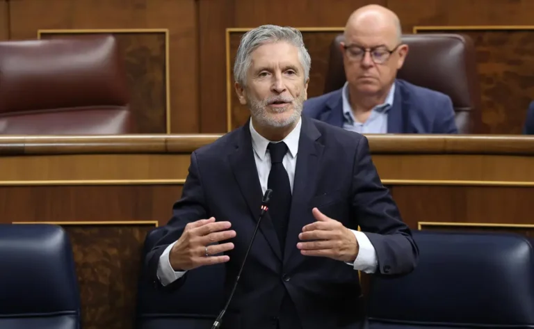 Marlaska afirma que UCO y UDEF no emiten sentencias y destaca la investigación de una cloaca