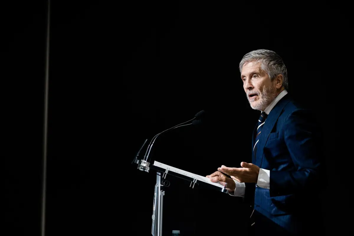 Marlaska presenta su enérgica queja al CGPJ por comentarios del juez Peinado sobre los escoltas de